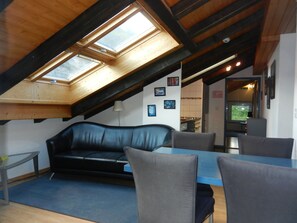 Superior Apartment, Balcony (4 beds) | Hypo-allergenic bedding, pillowtop beds, in-room safe - Artist Apartments & Hotel Garni (Zermatt)