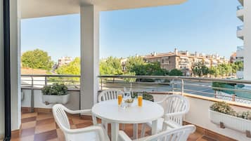 Family Apartment, Annex Building | Terrace/patio