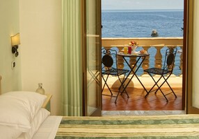Comfort Double or Twin Room, Balcony, Sea View | Hypo-allergenic bedding, minibar, in-room safe, desk