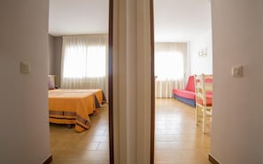 Apartment, 1 Schlafzimmer | 1 Schlafzimmer, Zimmersafe, individuell dekoriert, Bügeleisen/Bügelbrett