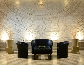 Sala de estar en el lobby