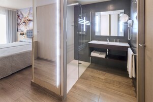 Ducha del cuarto de baño