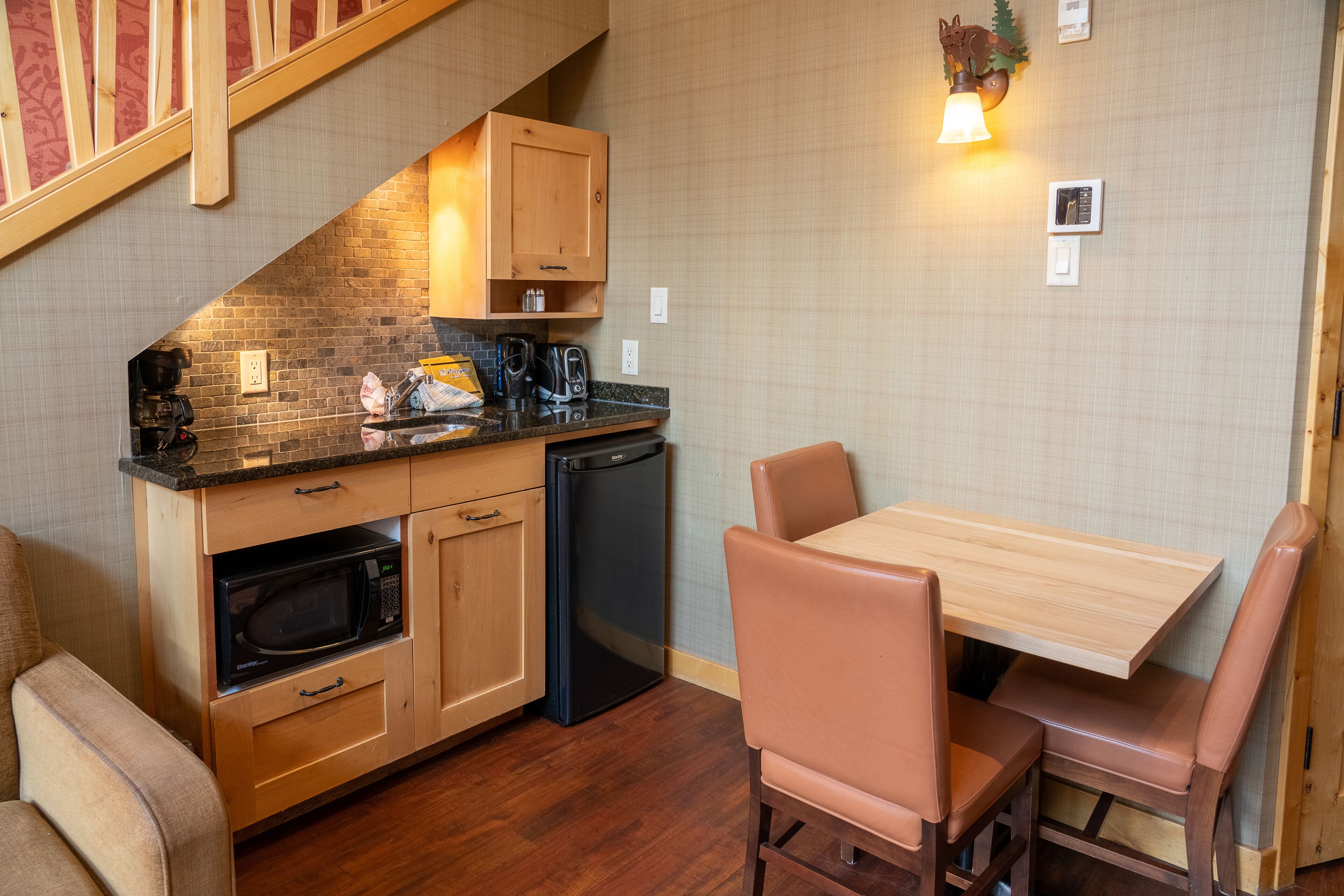 Photo - The Fox Hotel and Suites