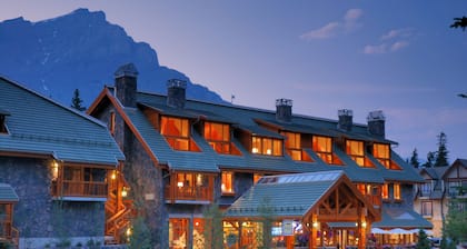 The Fox Hotel and Suites