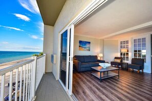 Suite, 1 King Bed with Sofa bed, Oceanfront | Premium bedding, pillowtop beds, in-room safe, desk
