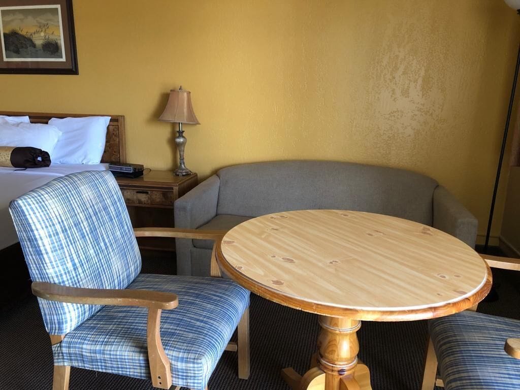 Deluxe Room, 1 Queen Bed | Desk, blackout drapes, iron/ironing board (on request), WiFi (free)