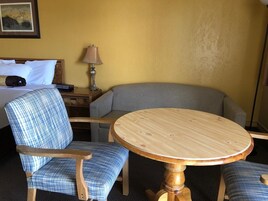 Deluxe Room, 1 Queen Bed | Desk, blackout drapes, iron/ironing board (on request), WiFi (free)
