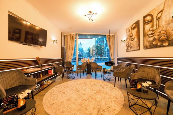 Coin salon dans le hall