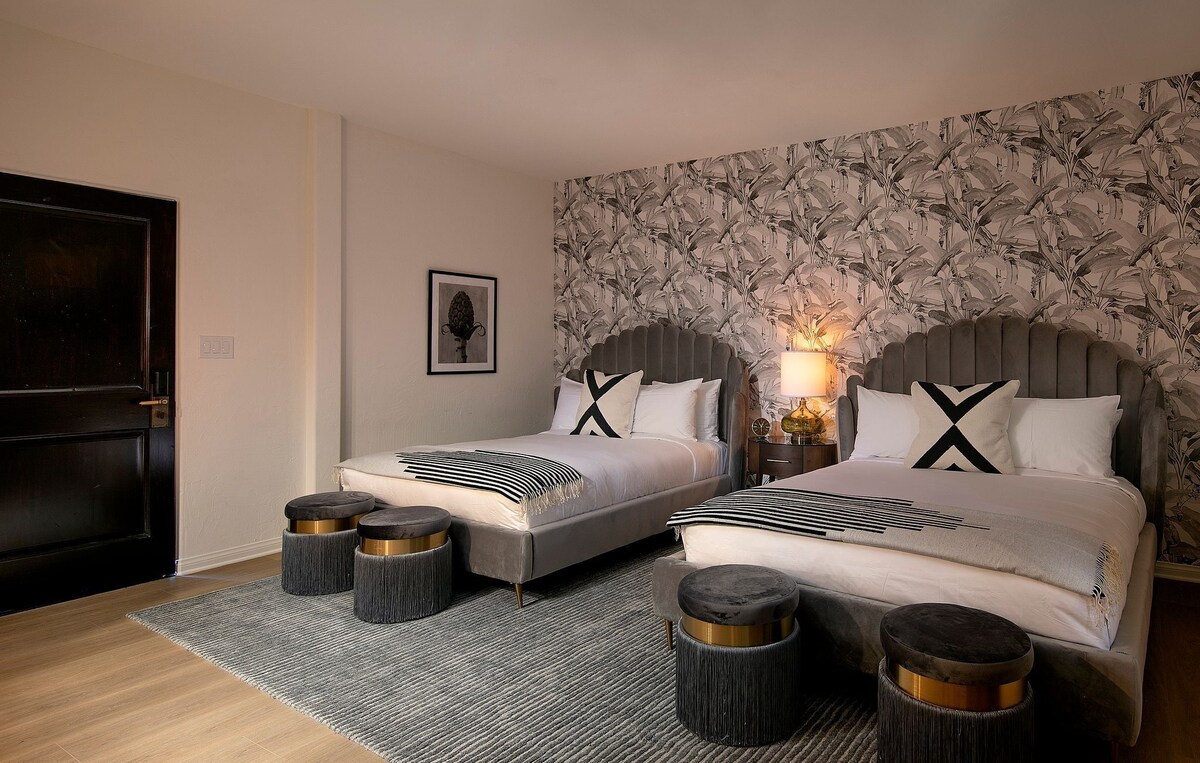 Colony Palms Hotel Palm Springs double queen guest room