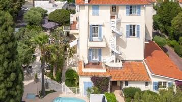 Außenpool (je nach Saison geöffnet)