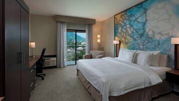 Suite, 1 King-Bett und Schlafsofa | Bettwäsche aus ägyptischer Baumwolle, hochwertige Bettwaren, Zimmersafe