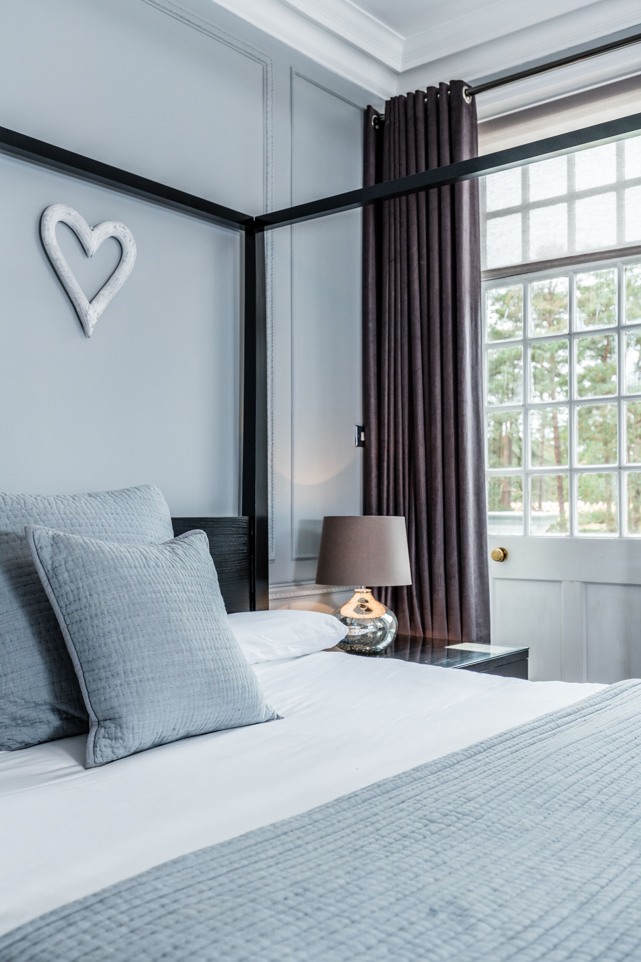 Junior Studio Suite, 1 King Bed, Balcony, Garden View | In-room safe, blackout drapes, iron/ironing board, cribs/infant beds