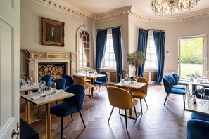 Breakfast, lunch and dinner served  - Warbrook House Heritage Hotel (Hook)