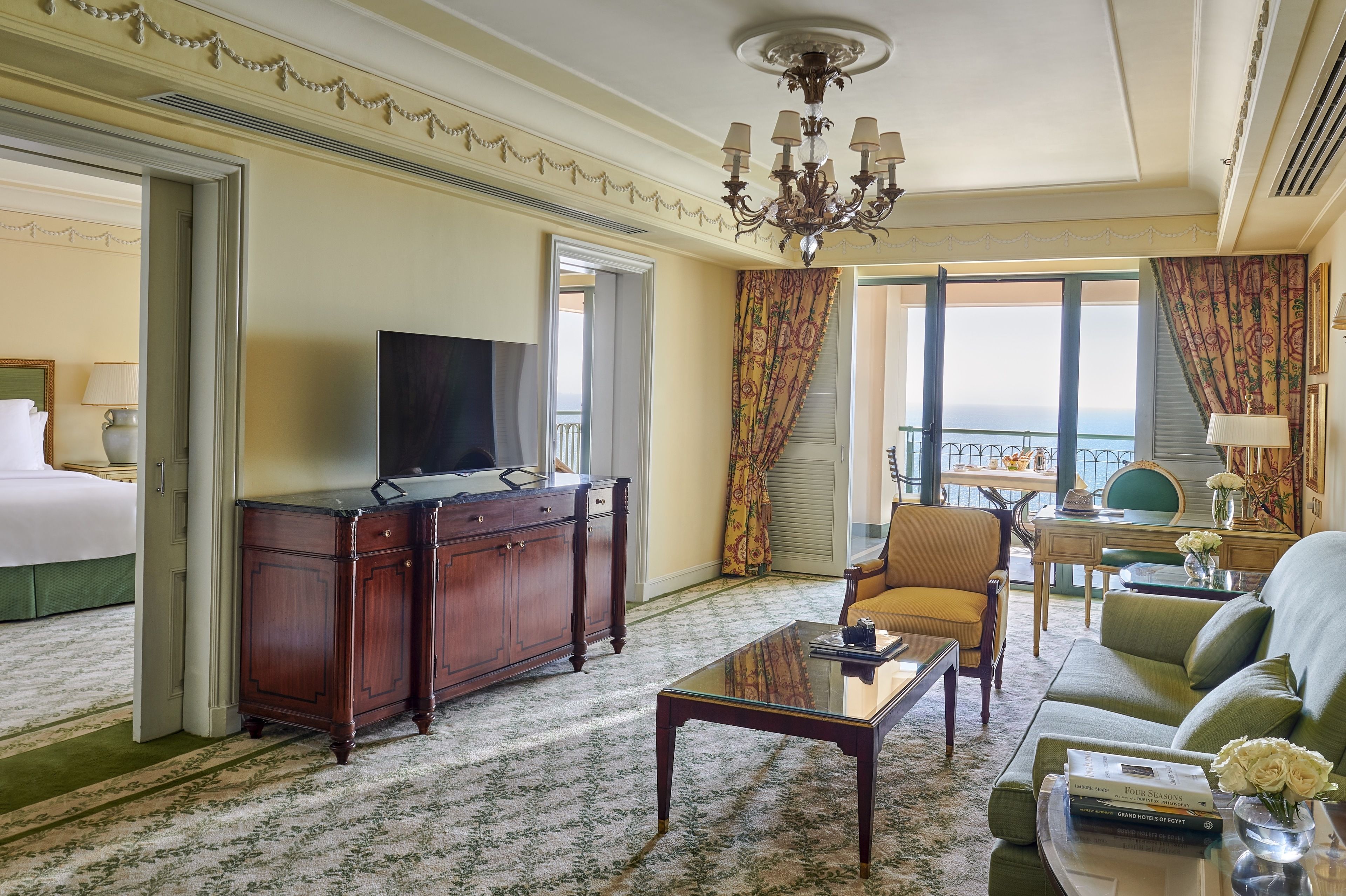 suite, 1 bedroom, sea view | living room | 32-inch led tv with cable channels, tv, dvd player