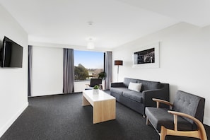 Suite supérieure, 1 chambre, vue sur le lac | Vue de la chambre
