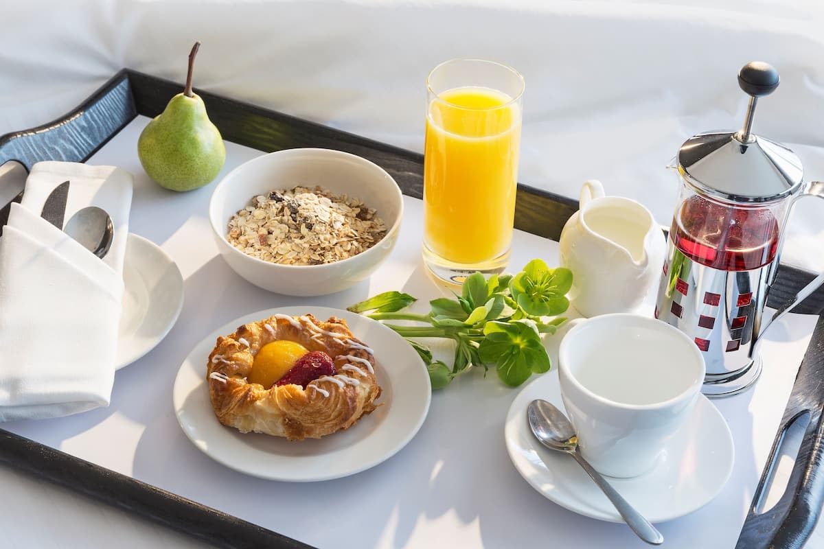 Room service – dining