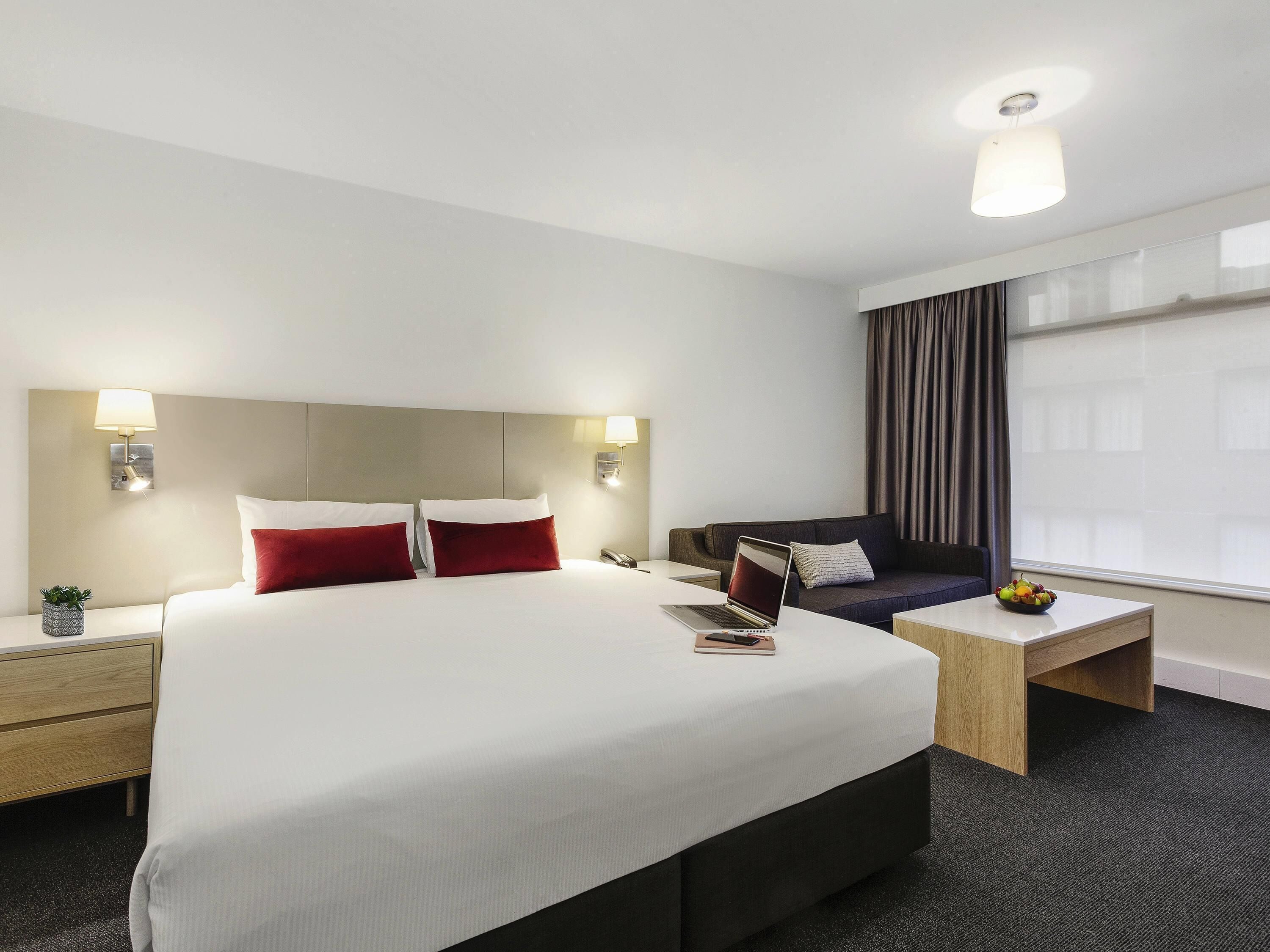 Standard Room, 1 King Bed