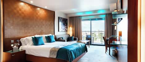 Quarto casal (Platinum) | Roupas de cama premium, frigobar, cofres nos quartos, escrivaninha