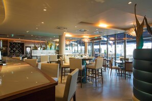 3 Restaurants, FrĂŒhstĂŒck, Mittagessen, moderne, europĂ€ische KĂŒche