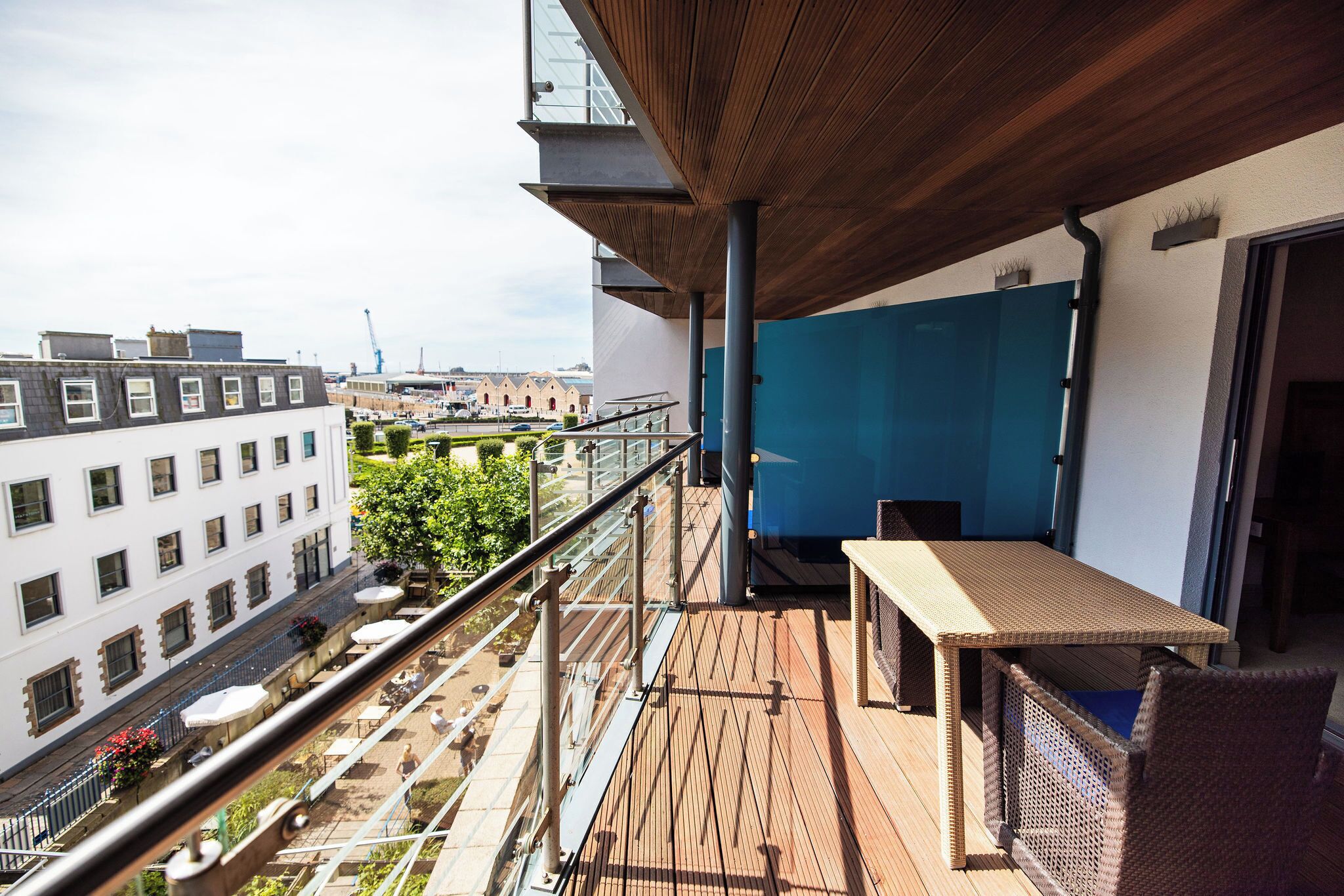 deluxe double room (gold) | terrace/patio