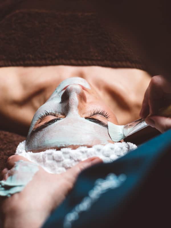 Sauna, hot tub, steam room, body treatments, aromatherapy