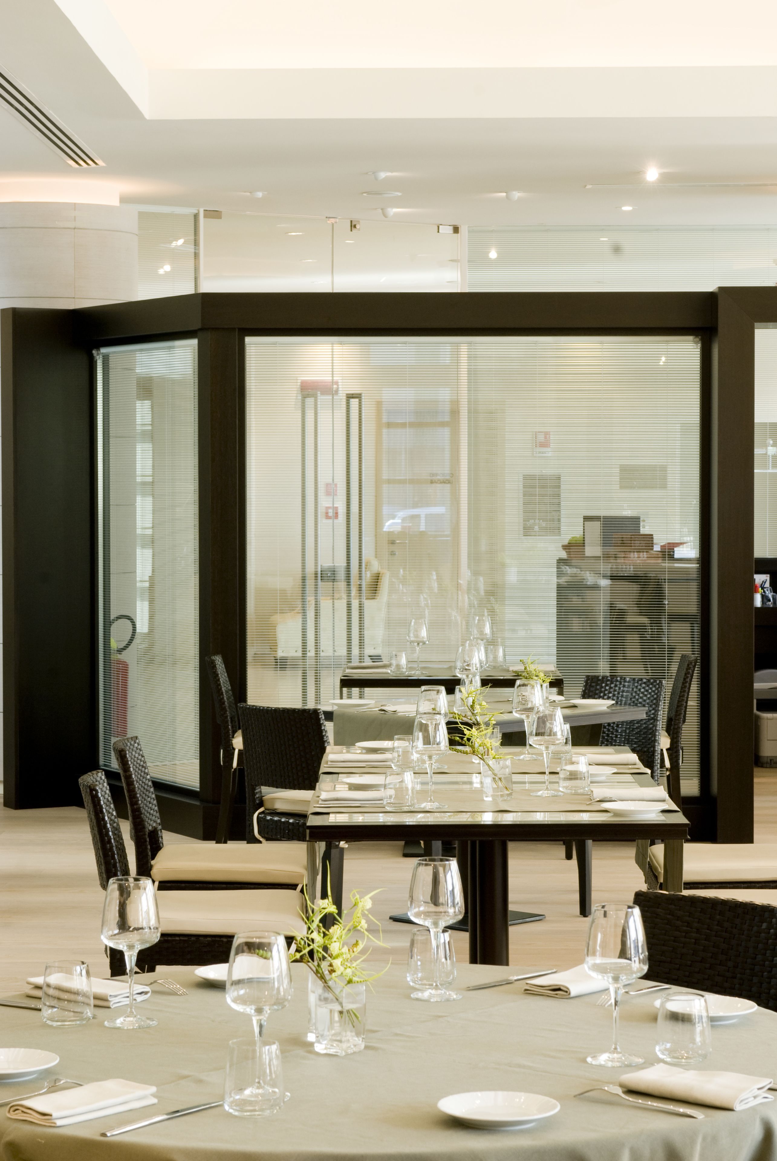 breakfast, lunch and dinner served