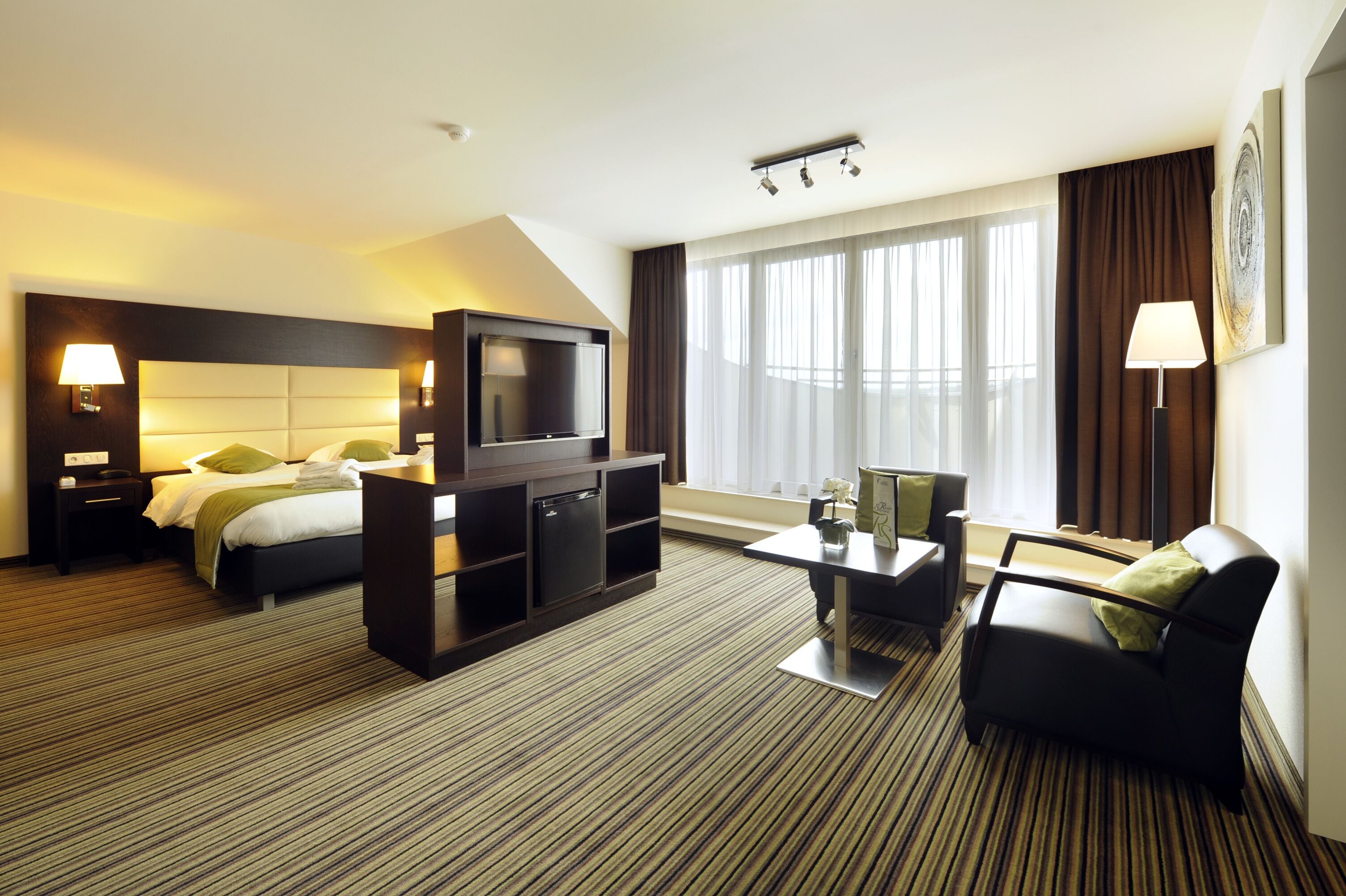 duplex | 1 bedroom, in-room safe, desk, laptop workspace