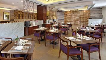 Dagelijks ontbijtbuffet (CNY 148 per persoon)