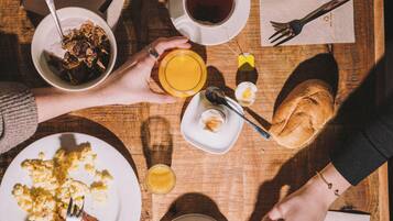 Gratis frukostbuffé varje dag