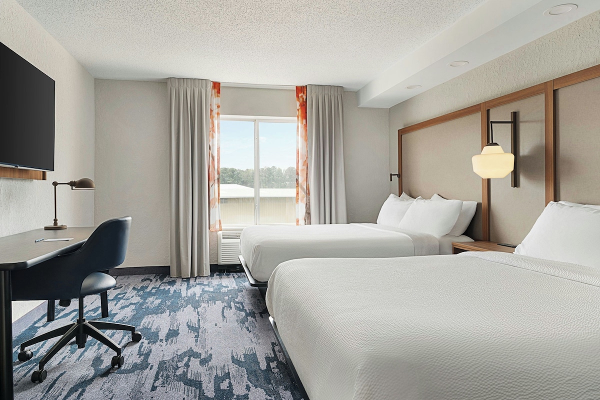 Suite, Multiple Beds | Premium bedding, pillow-top beds, desk, laptop workspace