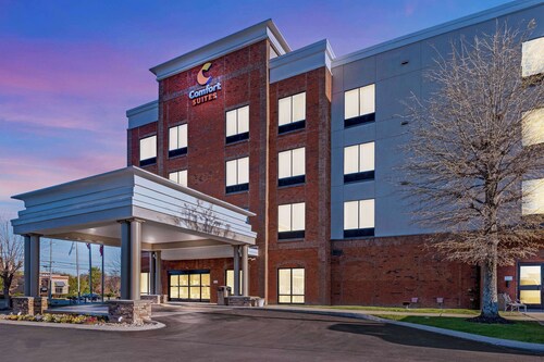 Comfort Suites Murfreesboro Shopping District