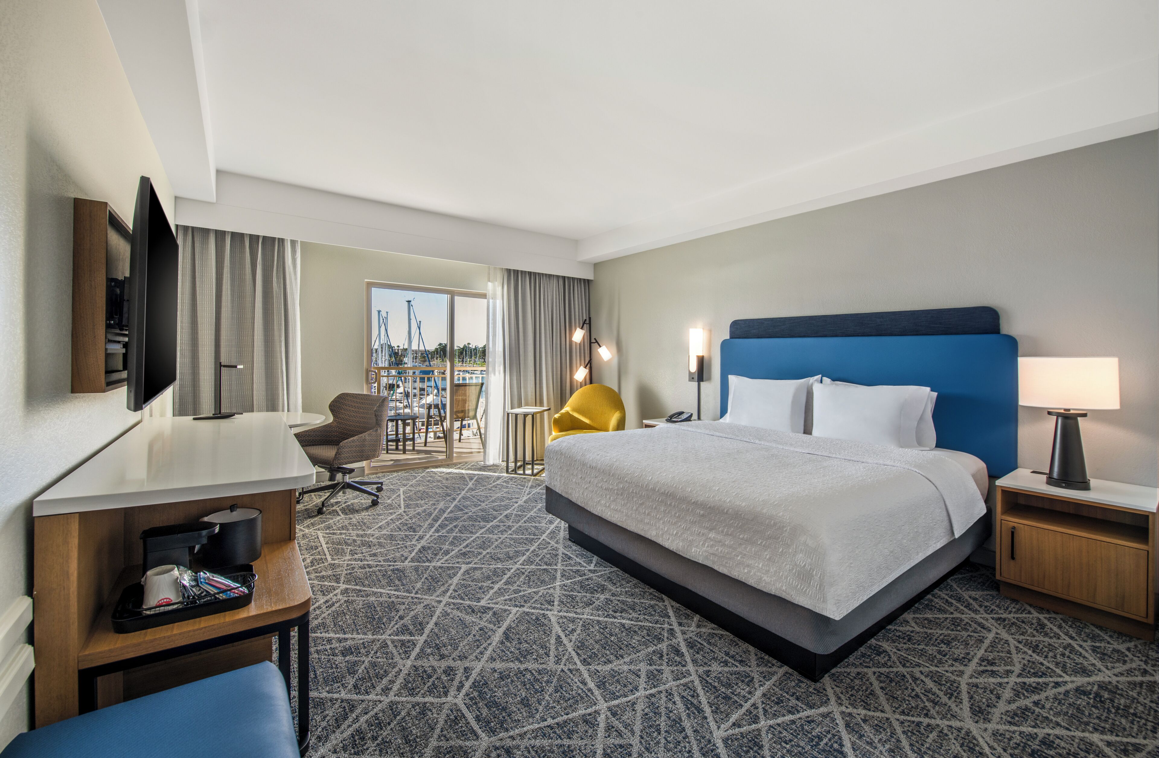 Room, 1 King Bed, Non Smoking, Marina View (Shower Only)