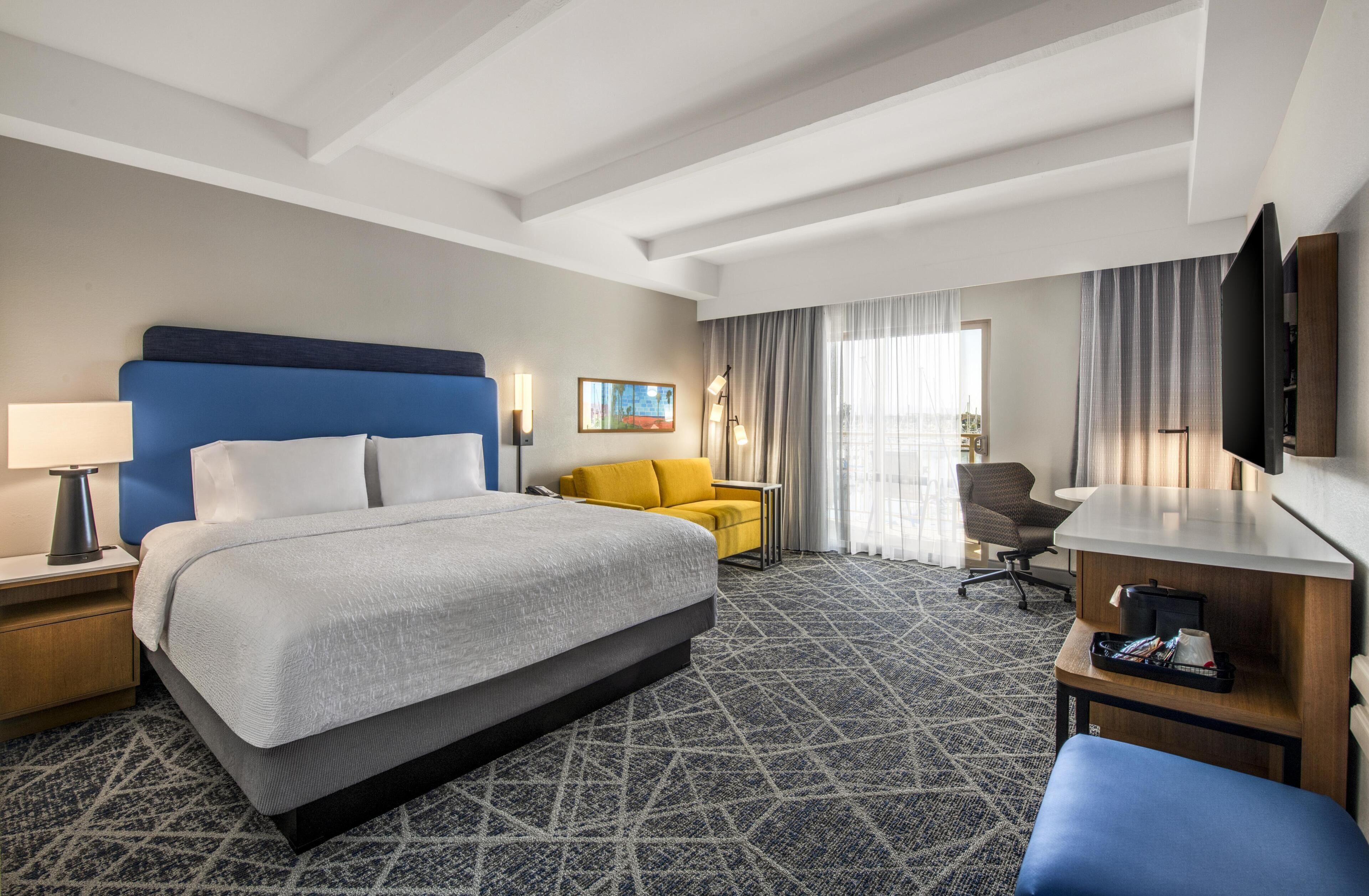 Standard Room, 1 King Bed with Sofa bed, Non Smoking (Shower Only) | In-room safe, desk, iron/ironing board, free WiFi