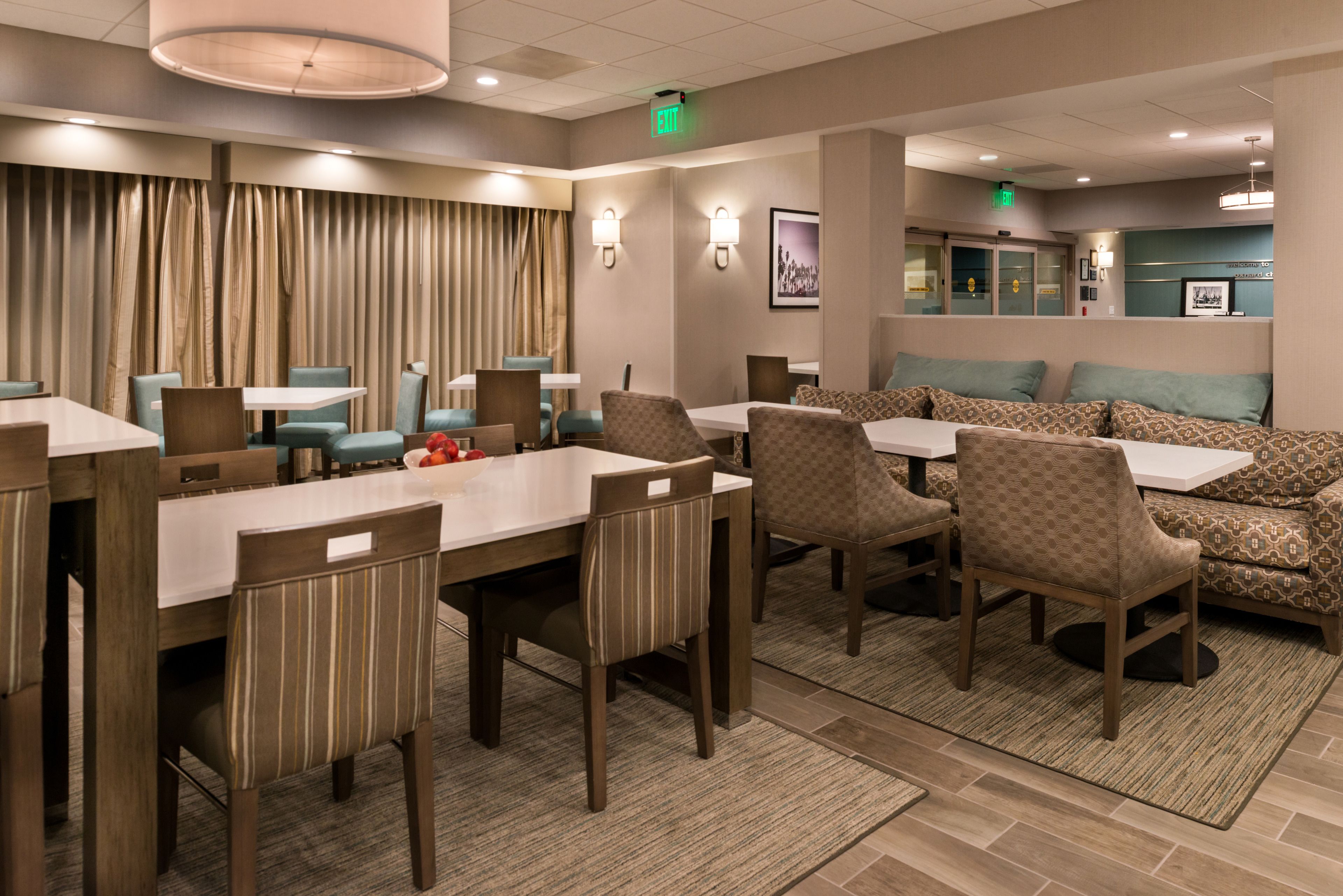 包含每日自助早餐