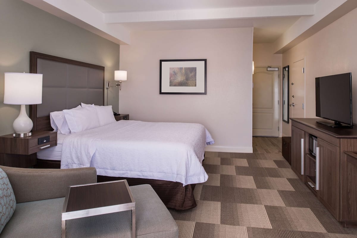 In-room safe, desk, iron/ironing board, free WiFi