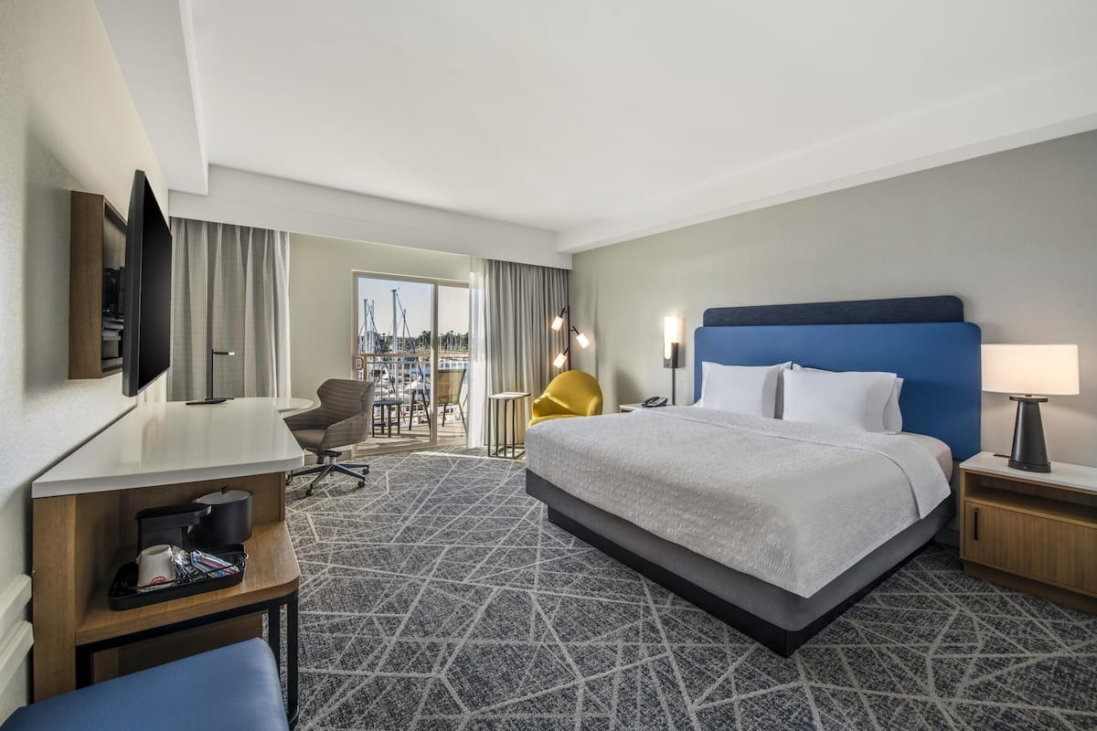 Chambre, 1 très grand lit, non-fumeur, vue marina (Shower Only)