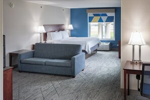 Suite, 1 kamar tidur | Seprai premium, selimut bulu angsa, brankas, dan meja kerja