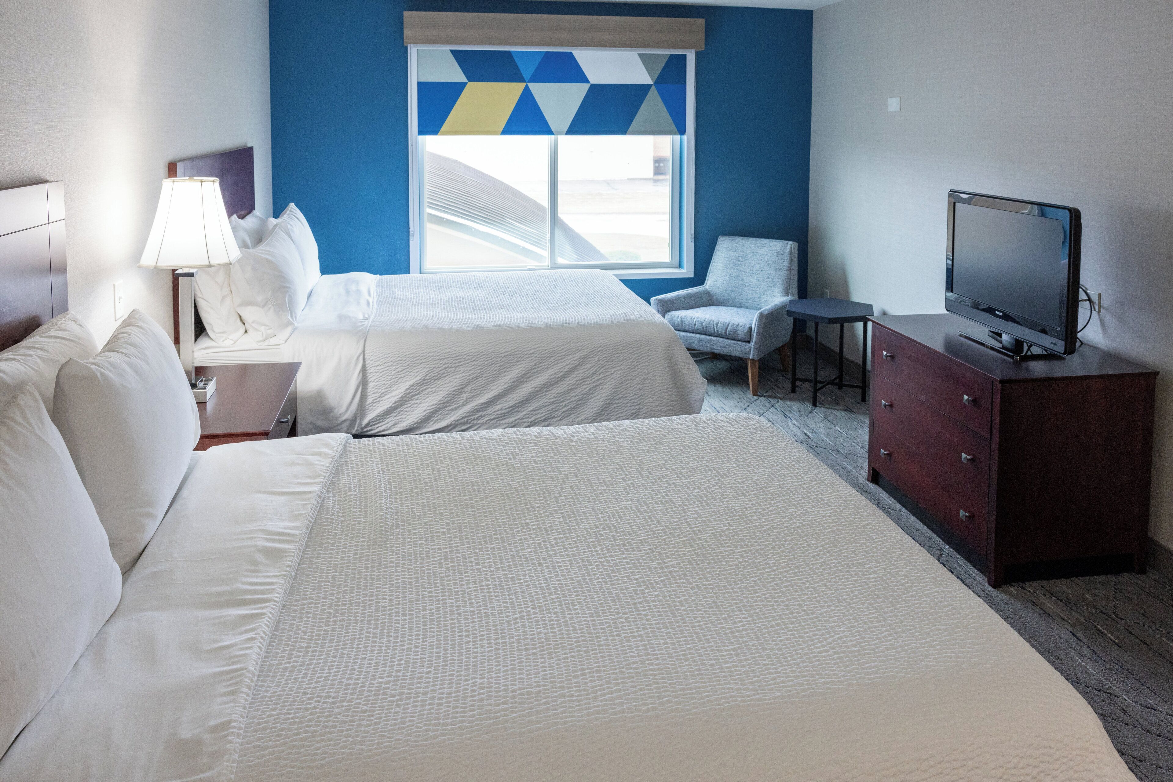 Premium bedding, down comforters, in-room safe, desk