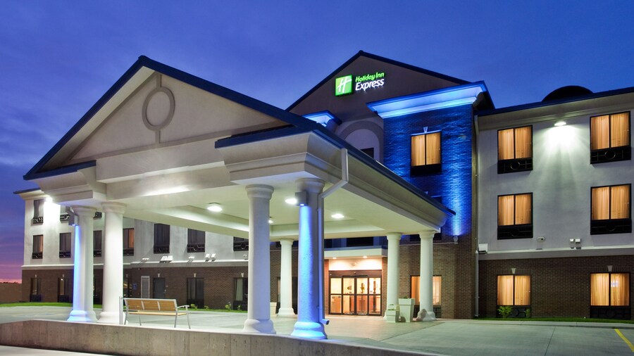 Holiday Inn Express & Suites McPherson by IHG
