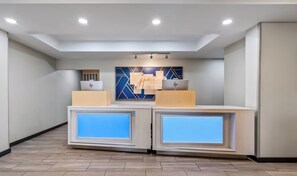 Exterior - Holiday Inn Express Ada by IHG (Ada)