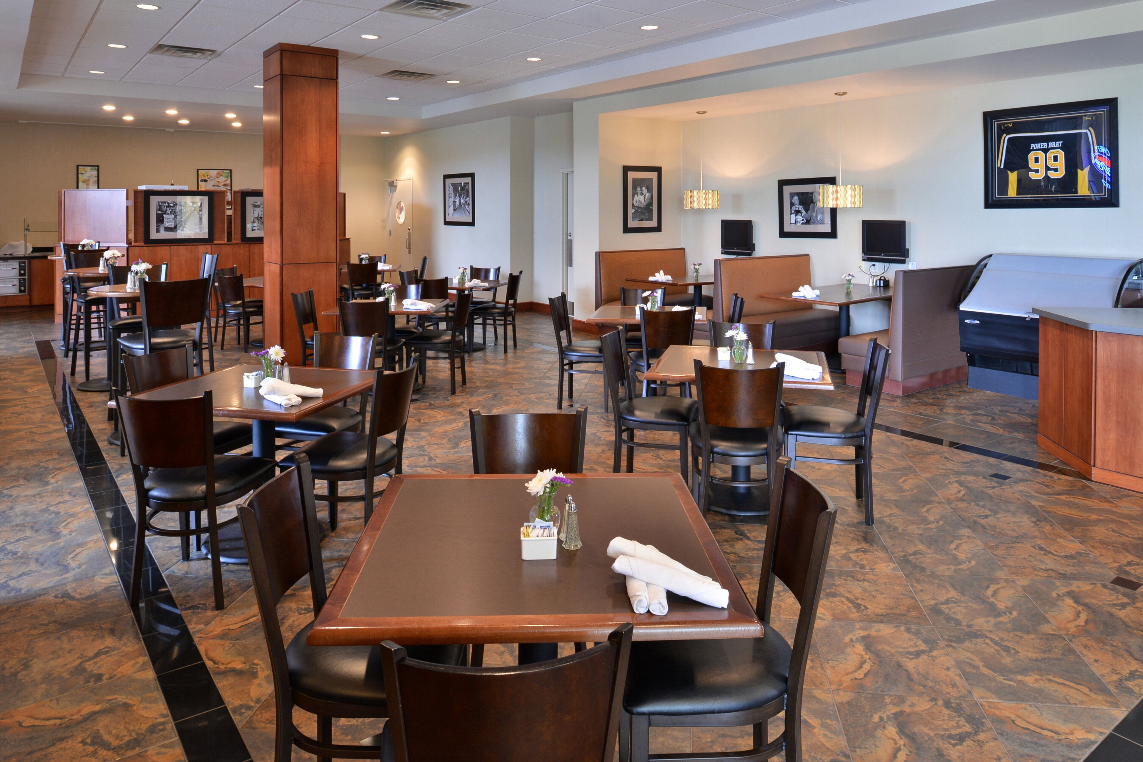 Photo - Holiday Inn Madison at The American Center by IHG