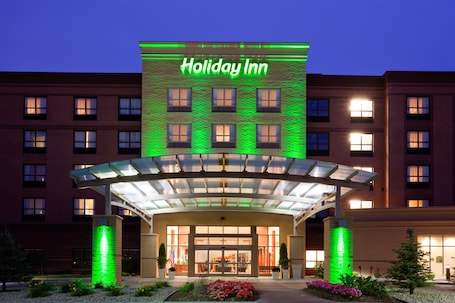 Esterni. Holiday Inn Madison at The American Center by IHG