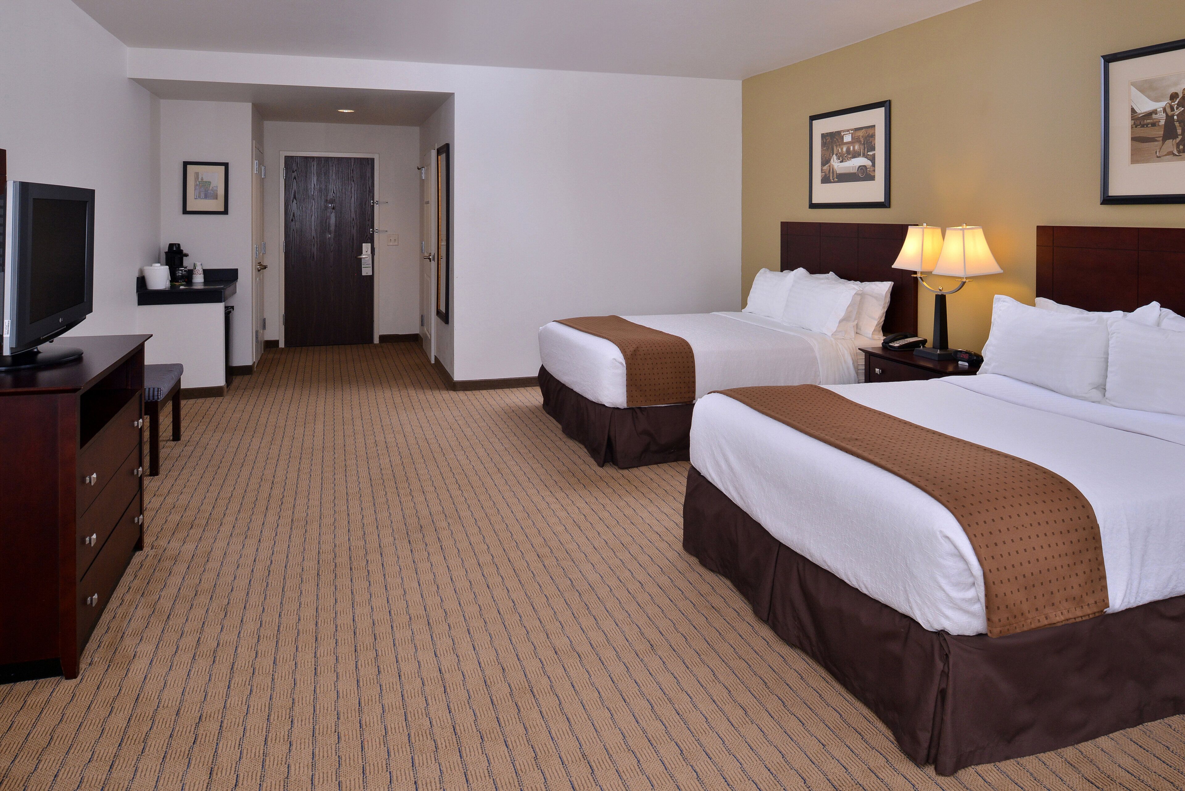 Photo - Holiday Inn Madison at The American Center by IHG