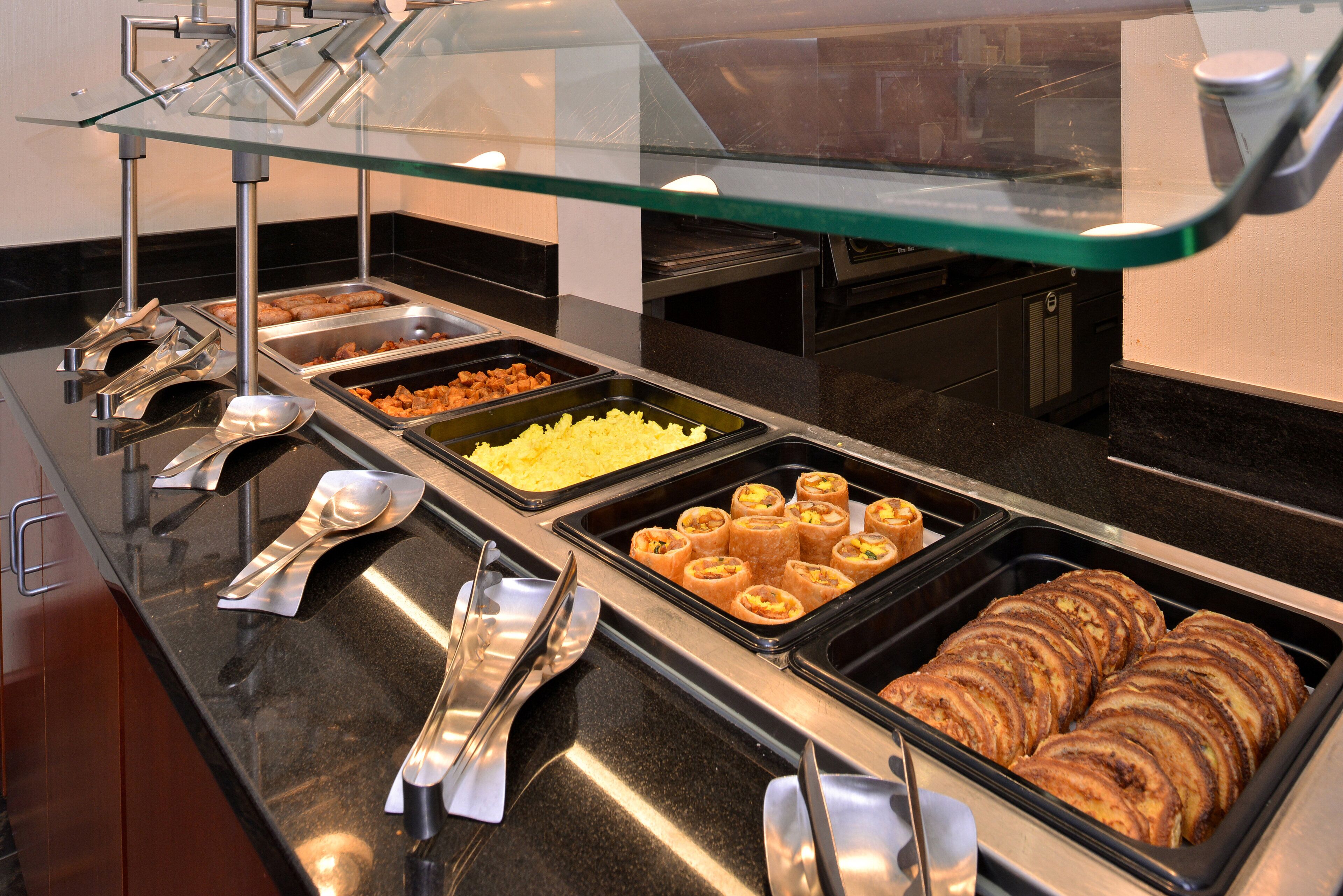 daily full breakfast for a fee