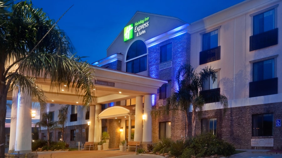 Holiday Inn Express Hotel & Suites Fairfield - North by IHG