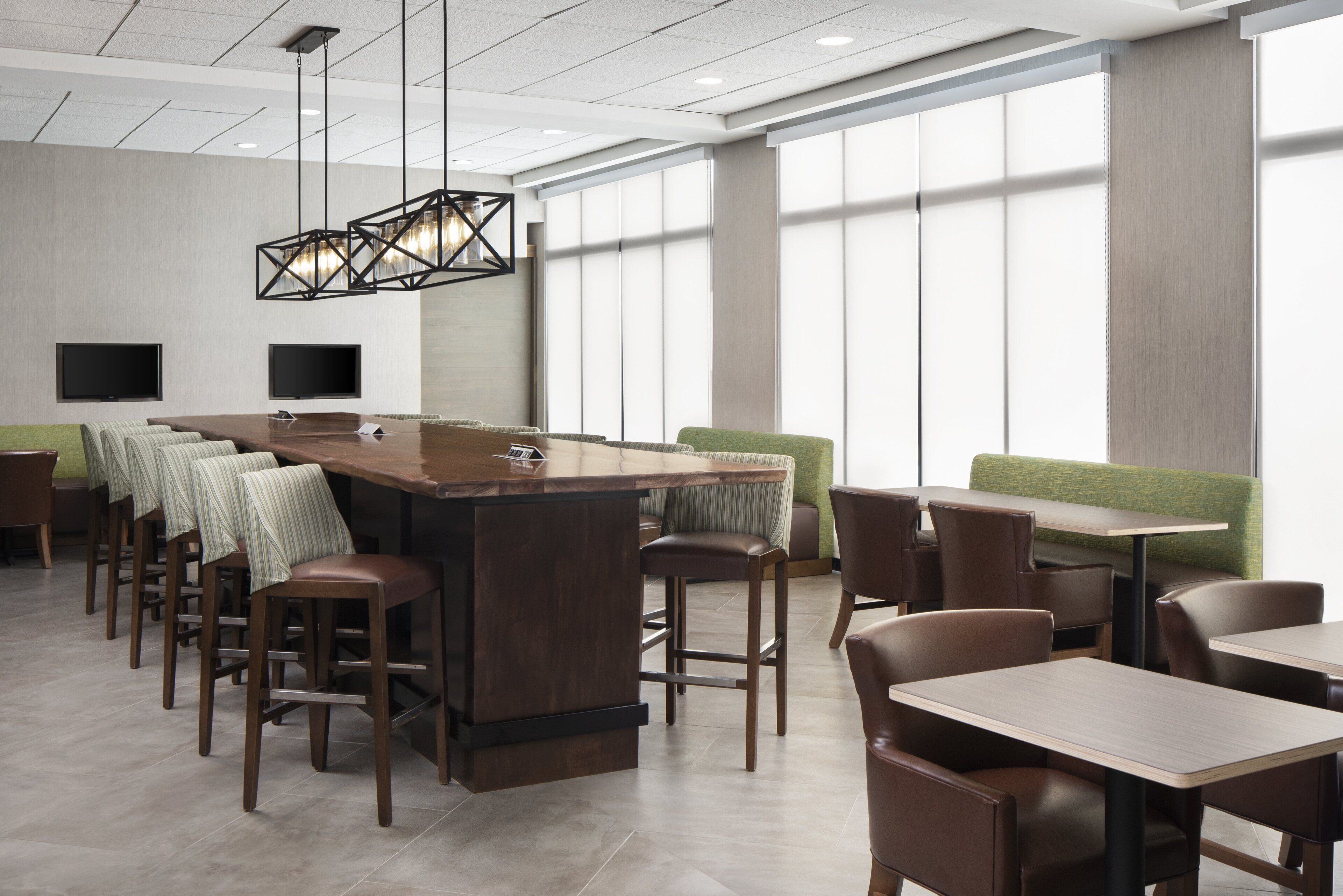 Breakfast and dinner served, American cuisine