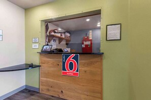 Reception - Studio 6 Extended Stay Oklahoma City Norman OK (Norman)