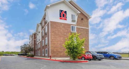 Studio 6 Extended Stay Oklahoma City Norman OK