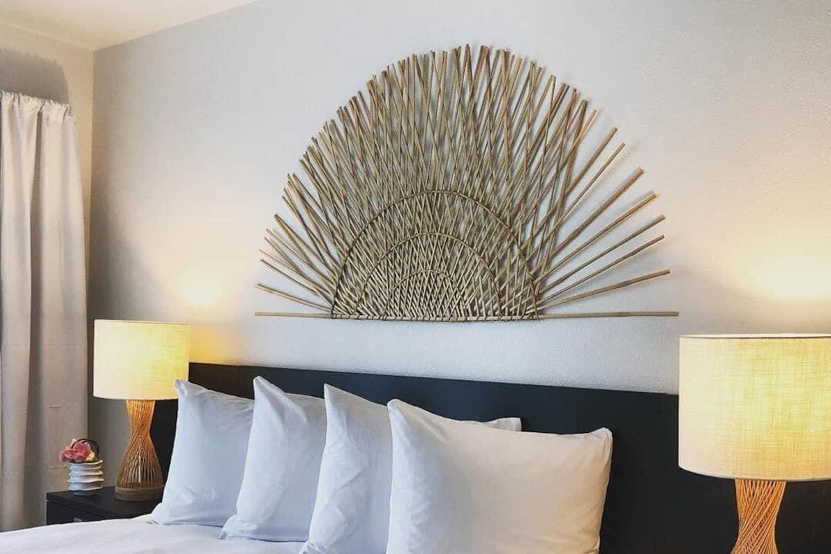 Cayucos Suite (Pet-Friendly) | Premium bedding, down comforters, pillowtop beds, minibar