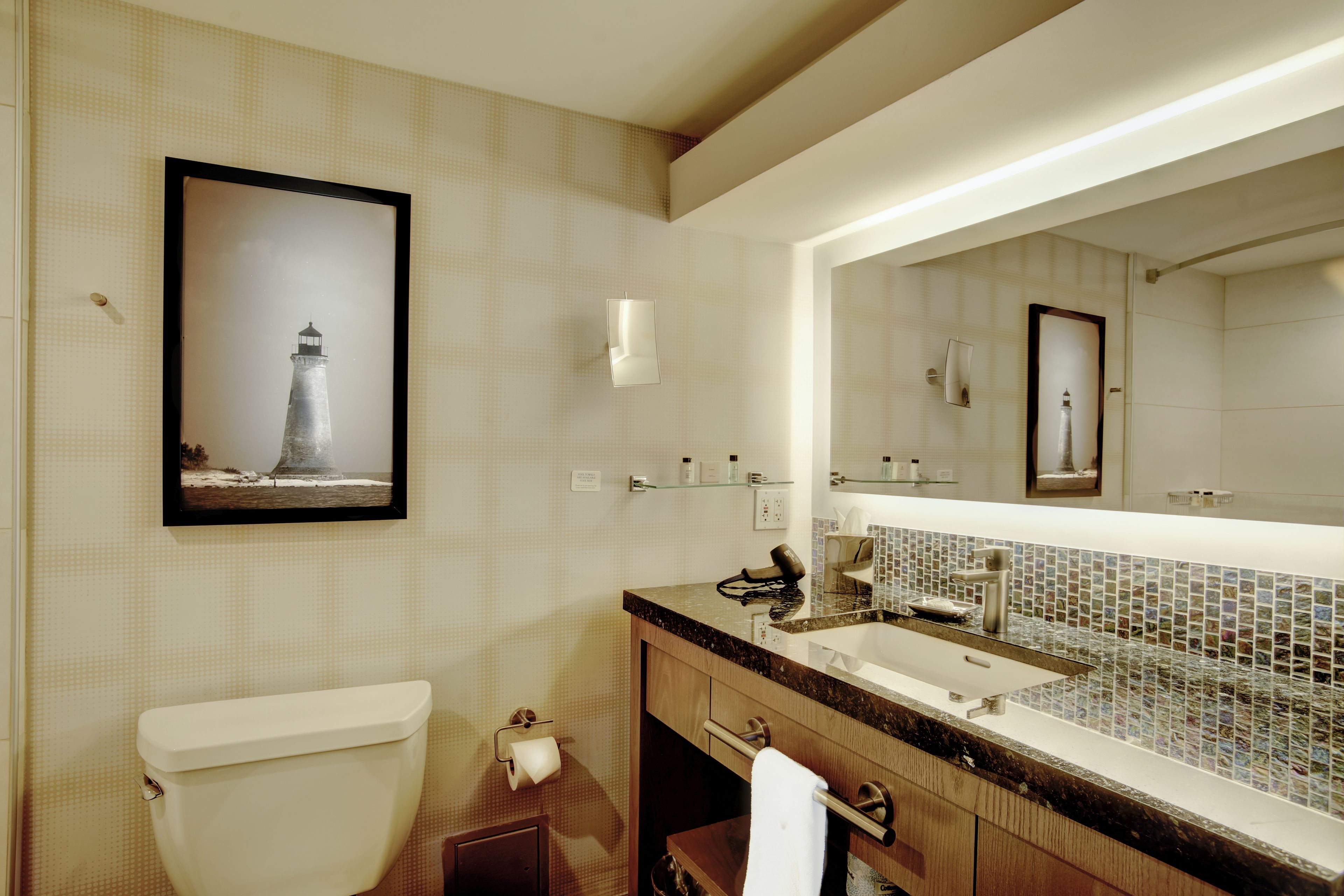 free toiletries, towels